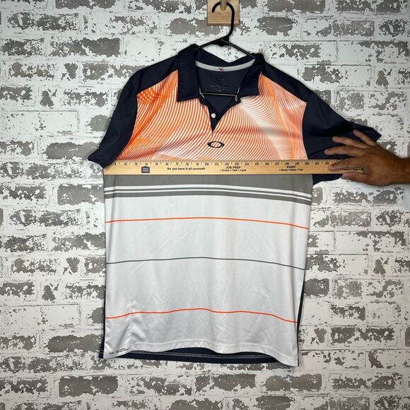 Men’s Oakley golf polo - Picture 5 of 5